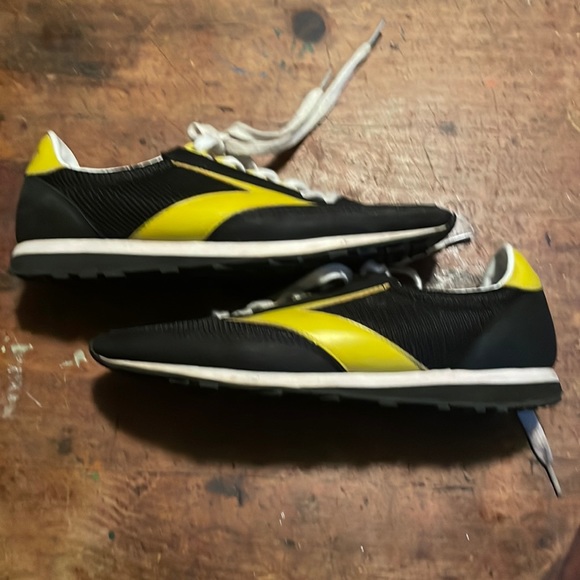 Brooks Other - Vintage Brooks Running Sneakers Men’s Size 8
